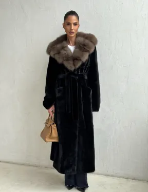 Черная норковая шуба с поясом - капюшон куница