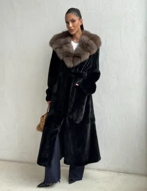 Черная норковая шуба с поясом - капюшон куница