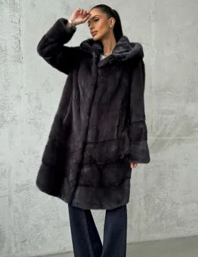 Женская норковая шуба с капюшоном
