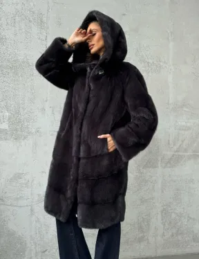 Женская норковая шуба с капюшоном