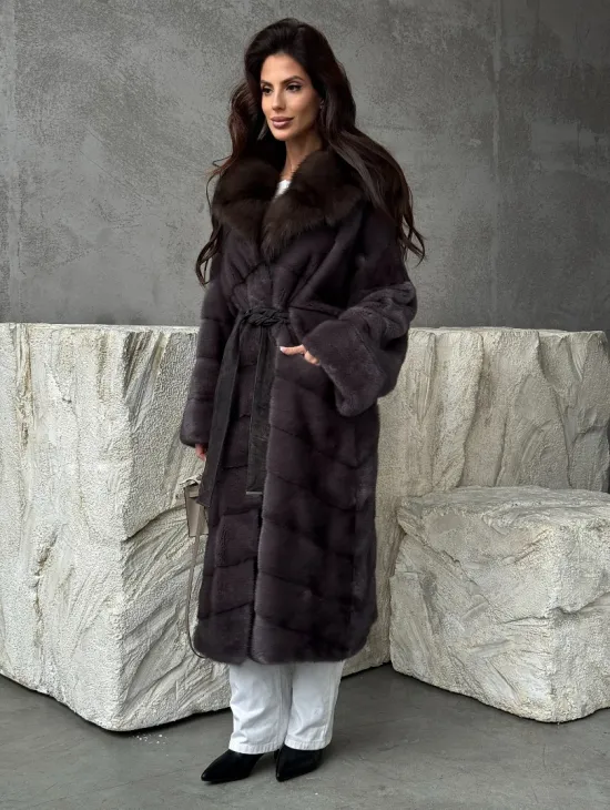 Шуба норковая графит с капюшоном куницы