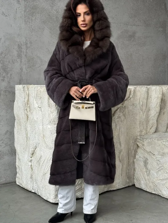 Шуба норковая графит с капюшоном куницы