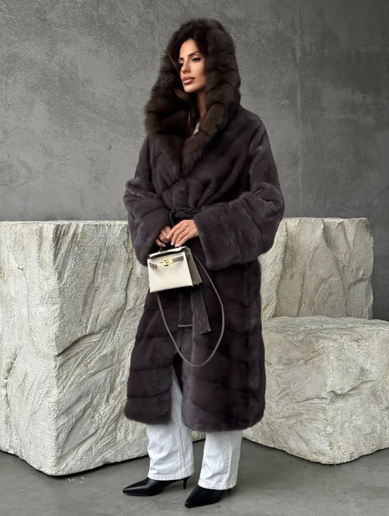 Шуба норковая графит с капюшоном куницы