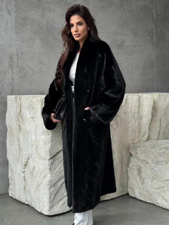 Черная норковая шуба из меха Saga furs