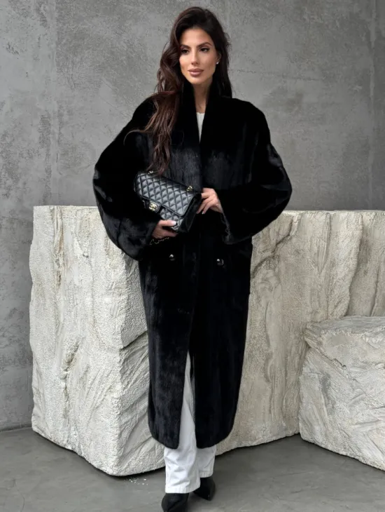 Черная норковая шуба из меха Saga furs