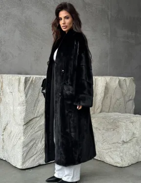 Черная норковая шуба из меха Saga furs