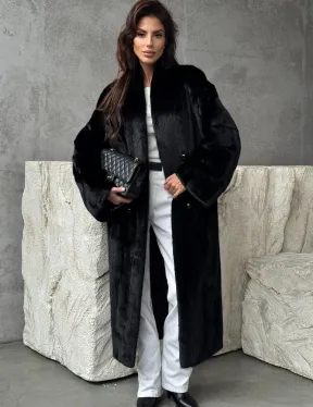 Черная норковая шуба из меха Saga furs