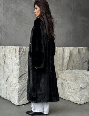 Черная норковая шуба из меха Saga furs