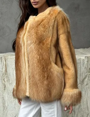 Норковый жакет с отделкой из меха енота