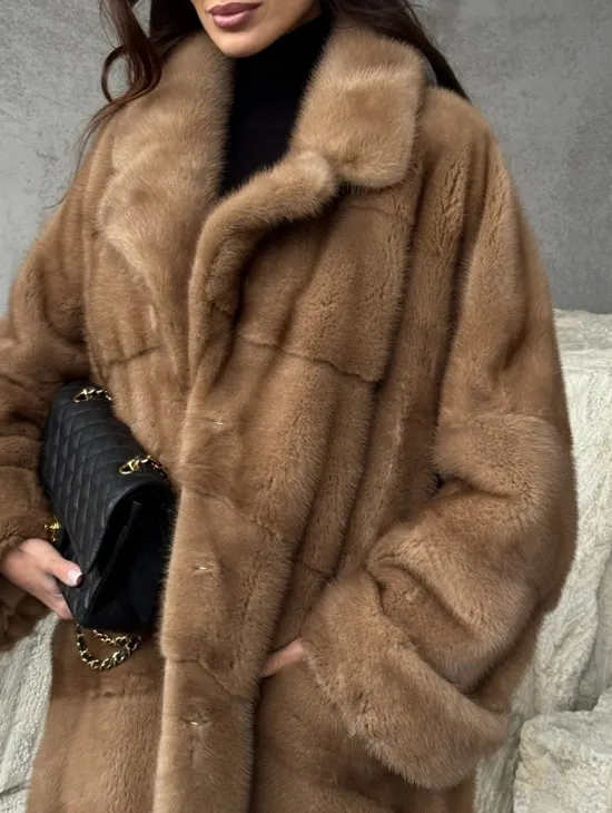 Бежевая норковая шуба oversize