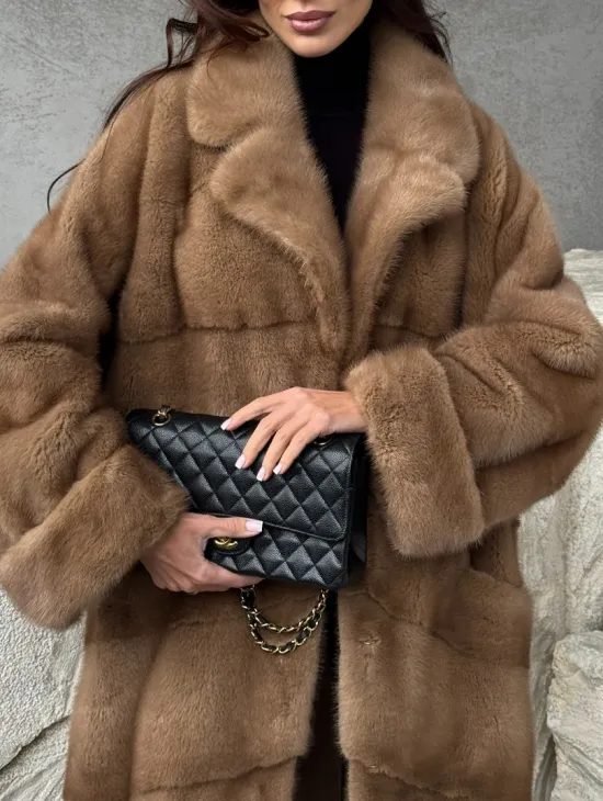 Бежевая норковая шуба oversize
