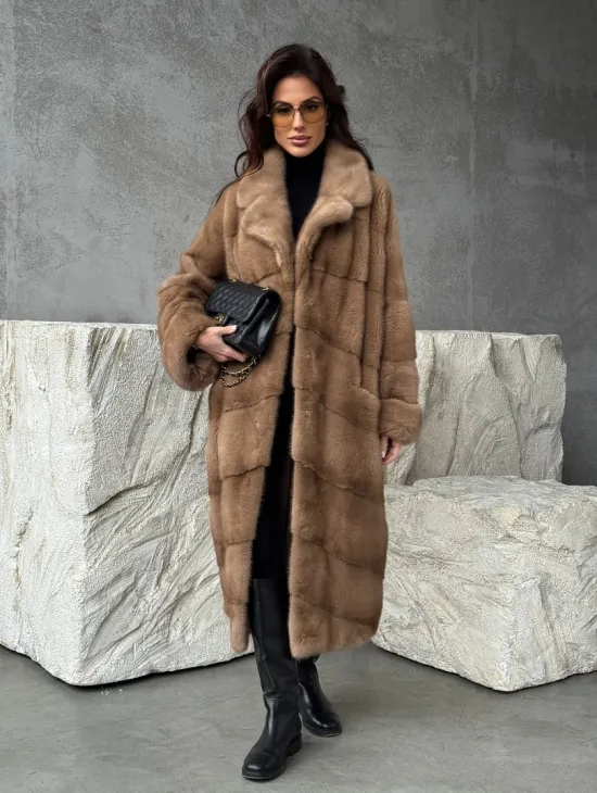 Бежевая норковая шуба oversize