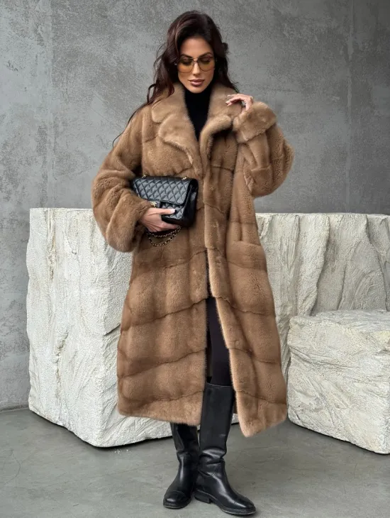 Бежевая норковая шуба oversize