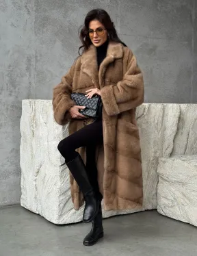 Бежевая норковая шуба oversize