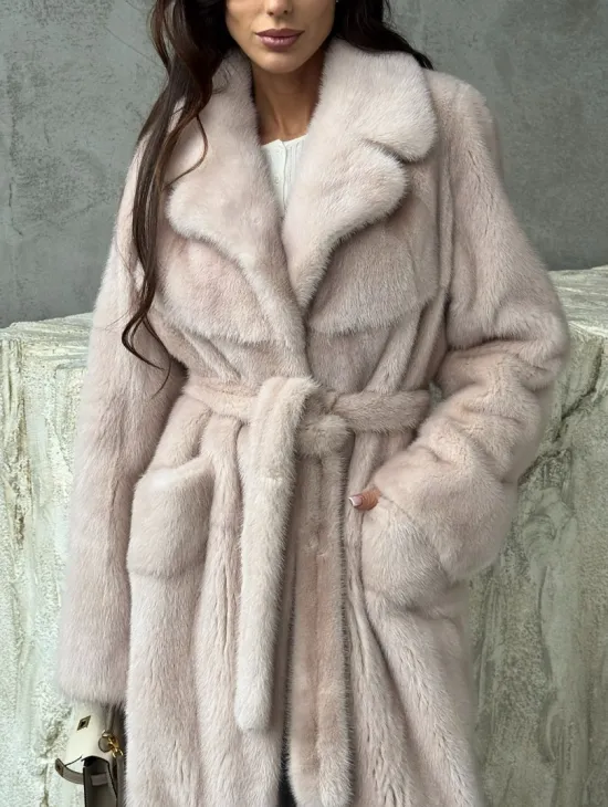 Светлая классическая норковая шуба