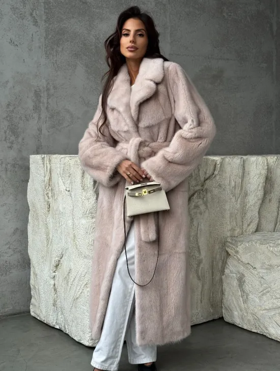 Светлая классическая норковая шуба