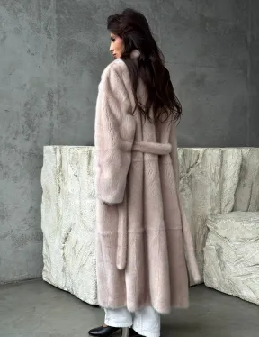 Светлая классическая норковая шуба