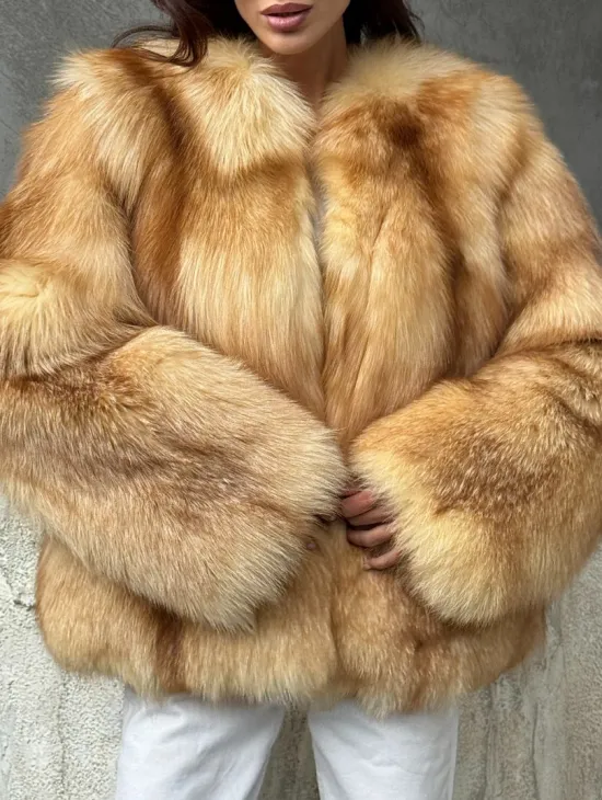 Шуба из натурального лисьего меха