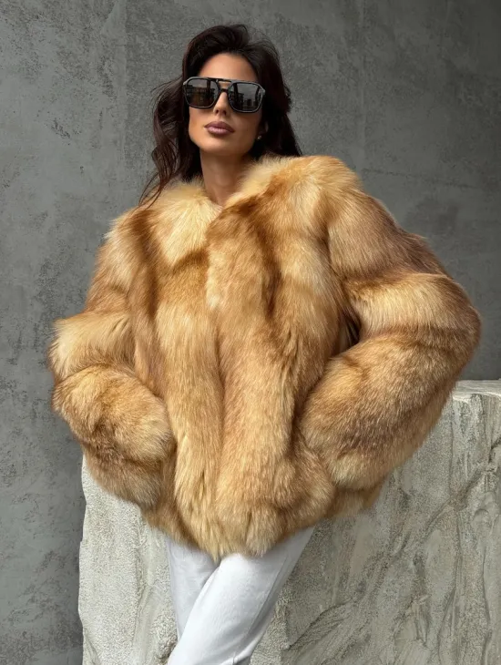 Шуба из натурального лисьего меха