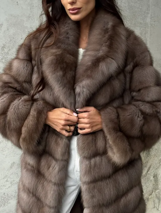 Шуба из куницы средней длины