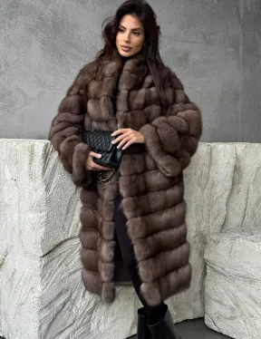 Шуба из куницы V-образный воротник