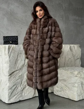 Шуба из куницы V-образный воротник