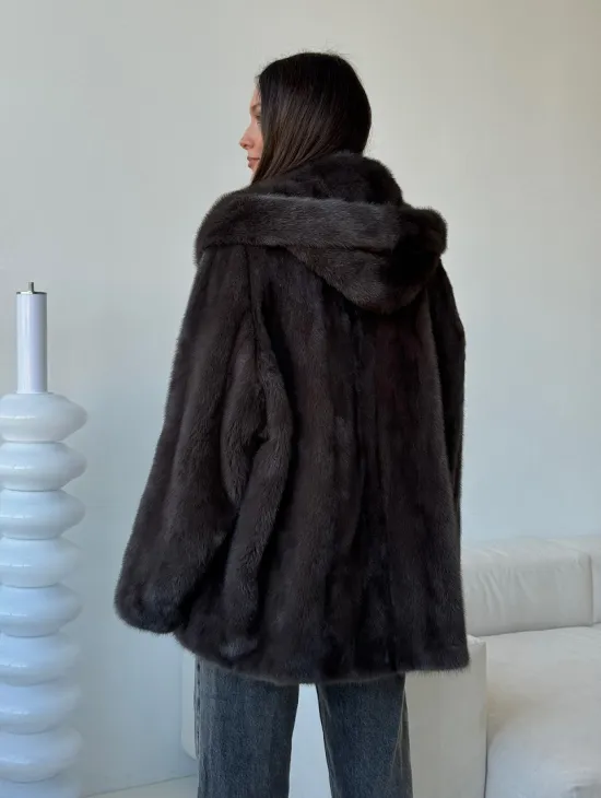 Норковый полушубок с капюшоном