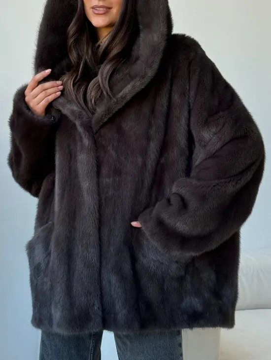 Норковый полушубок с капюшоном