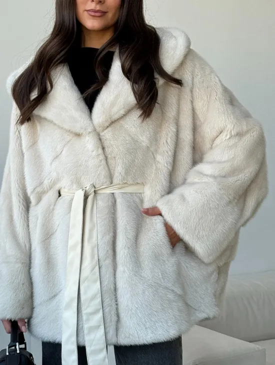 Шуба автоледи под пояс из меха норки
