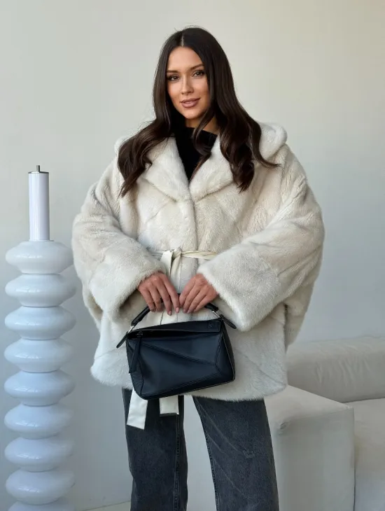 Шуба автоледи под пояс из меха норки