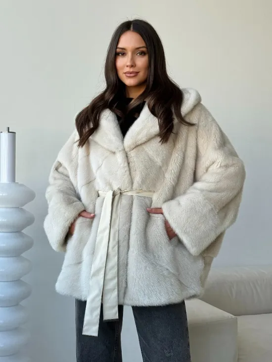 Шуба автоледи под пояс из меха норки