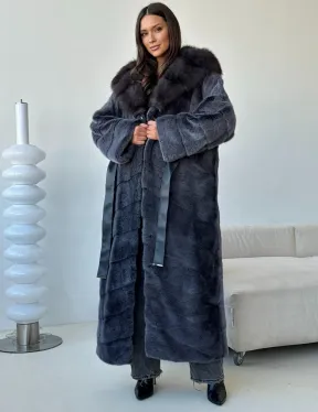Длинная норковая шуба с куницей капюшон
