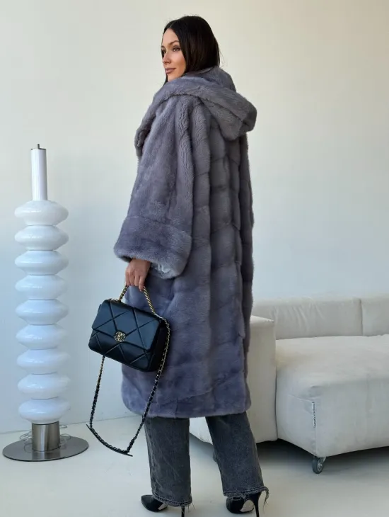 Голубая норковая шуба с капюшоном oversize