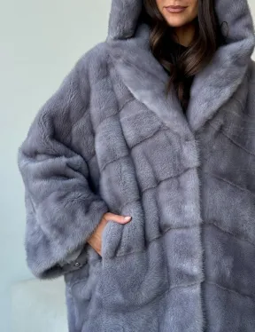 Голубая норковая шуба с капюшоном oversize