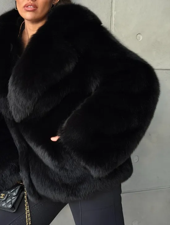 Черная шуба из лисы