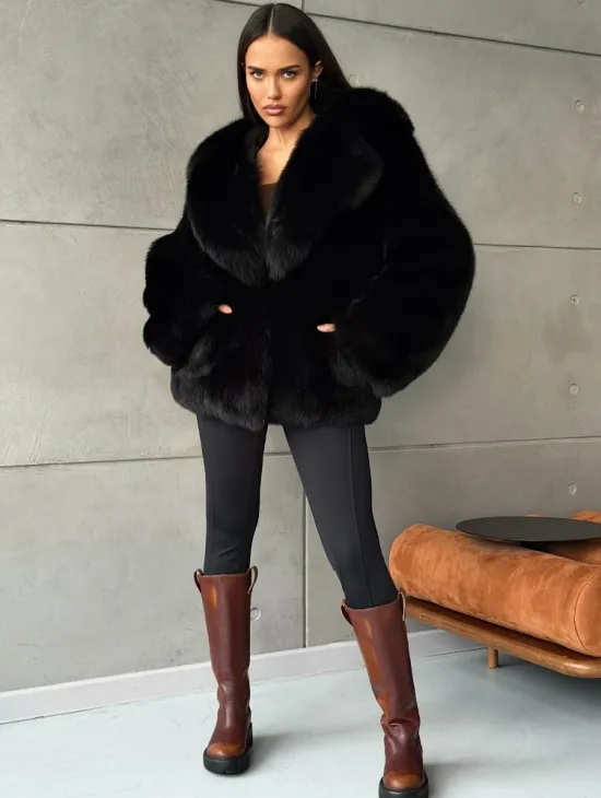 Черная шуба из лисы