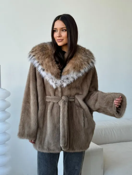 Норка - шуба летучая мышь с капюшоном рысь