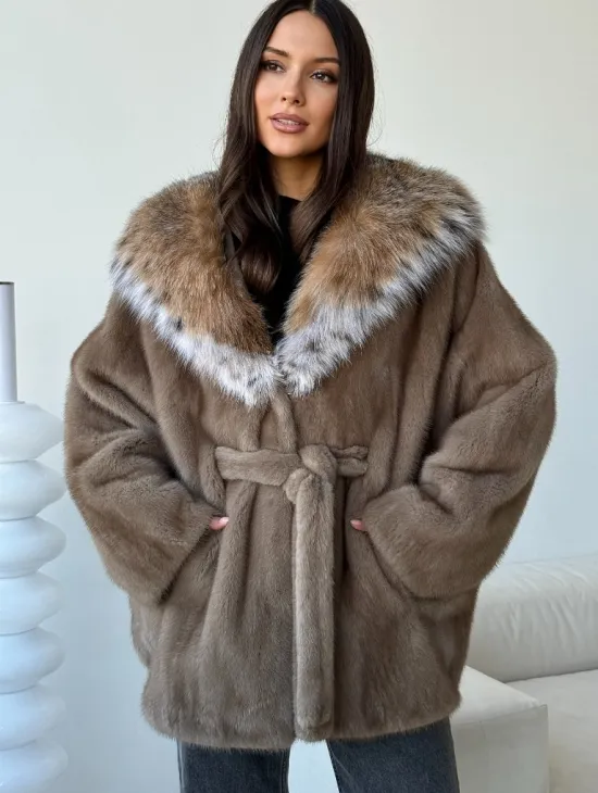 Норка - шуба летучая мышь с капюшоном рысь