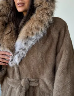 Норка - шуба летучая мышь с капюшоном рысь