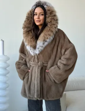 Норка - шуба летучая мышь с капюшоном рысь