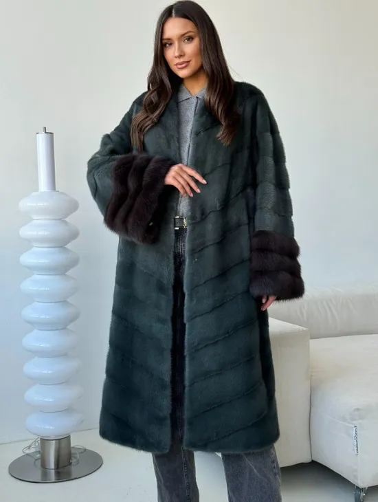 Норковая шуба с манжетами из куницы - цвет зеленый