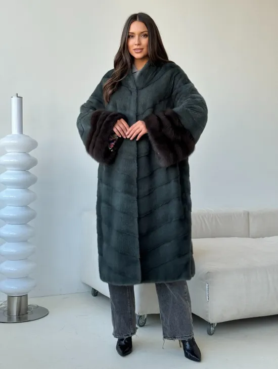 Норковая шуба с манжетами из куницы - цвет зеленый