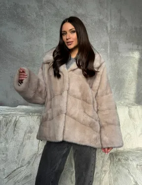 Норковый полушубок с капюшоном в цвете пудра