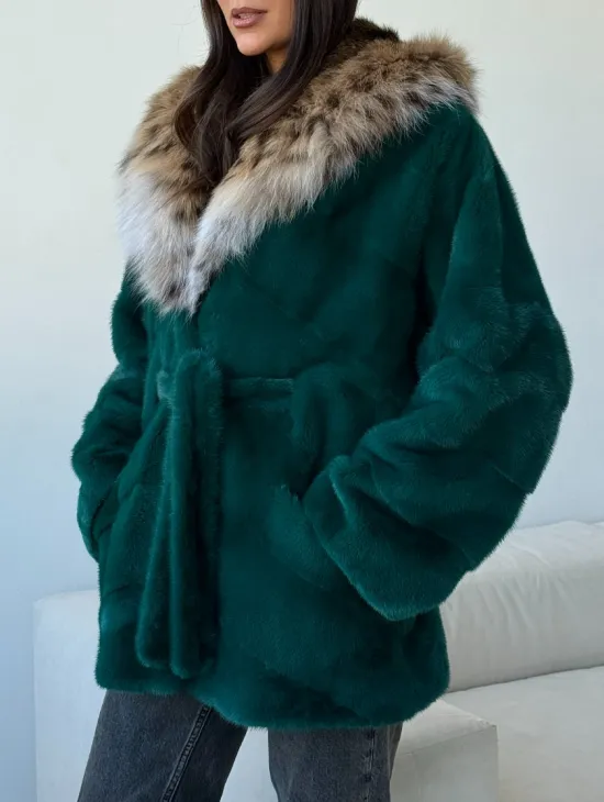 Норковая шуба с капюшоном из рыси