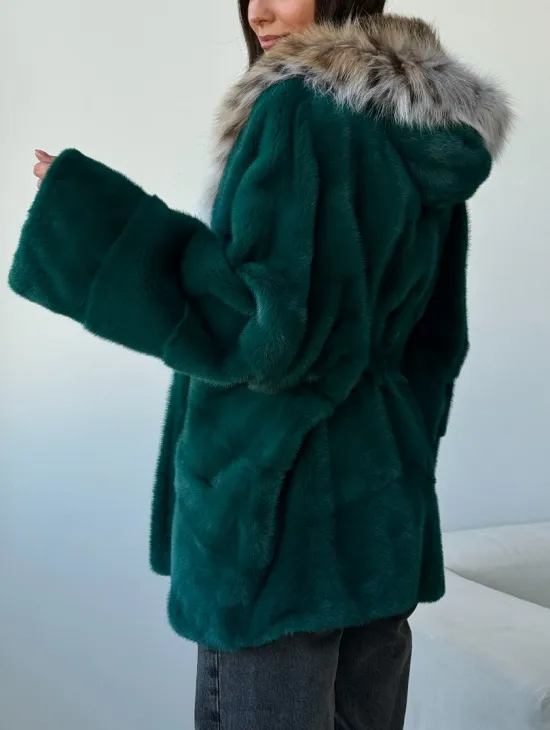 Норковая шуба с капюшоном из рыси
