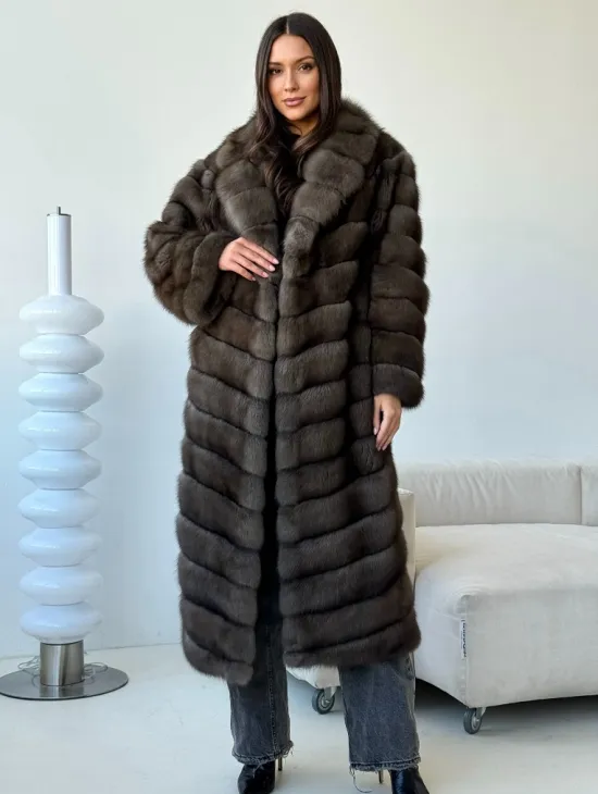 Длинная шуба из соболя