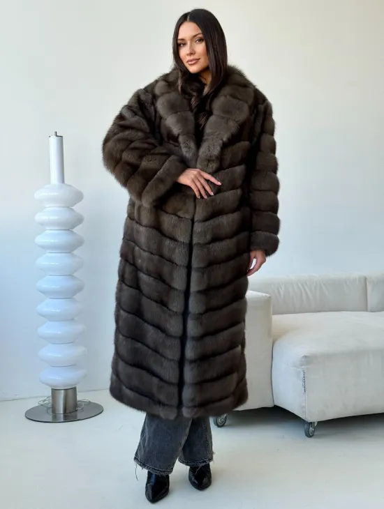 Длинная шуба из соболя