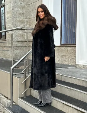 Черная норковая шуба с капюшоном куница