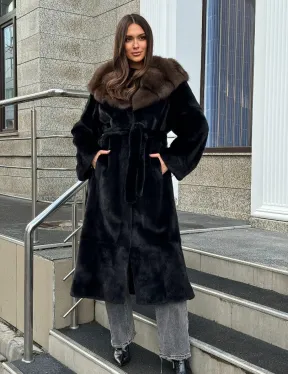 Черная норковая шуба с капюшоном куница