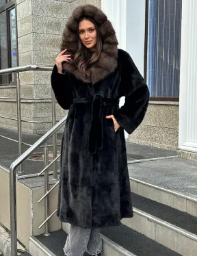 Черная норковая шуба с капюшоном куница